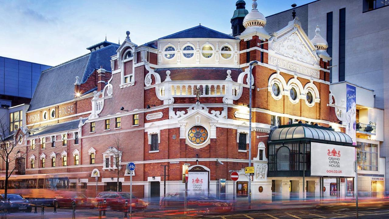 Holiday Inn Express Belfast City By Ihg Bagian luar foto