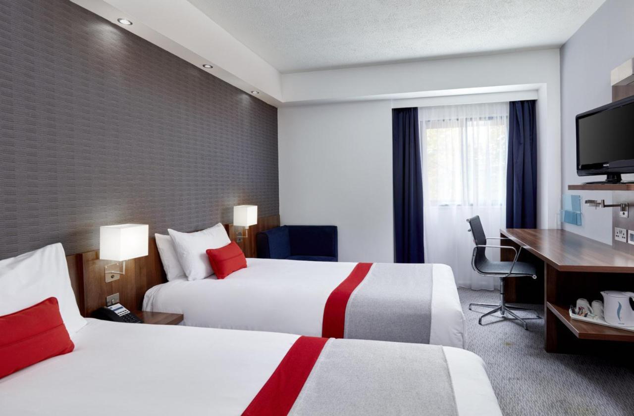 Holiday Inn Express Belfast City By Ihg Bagian luar foto