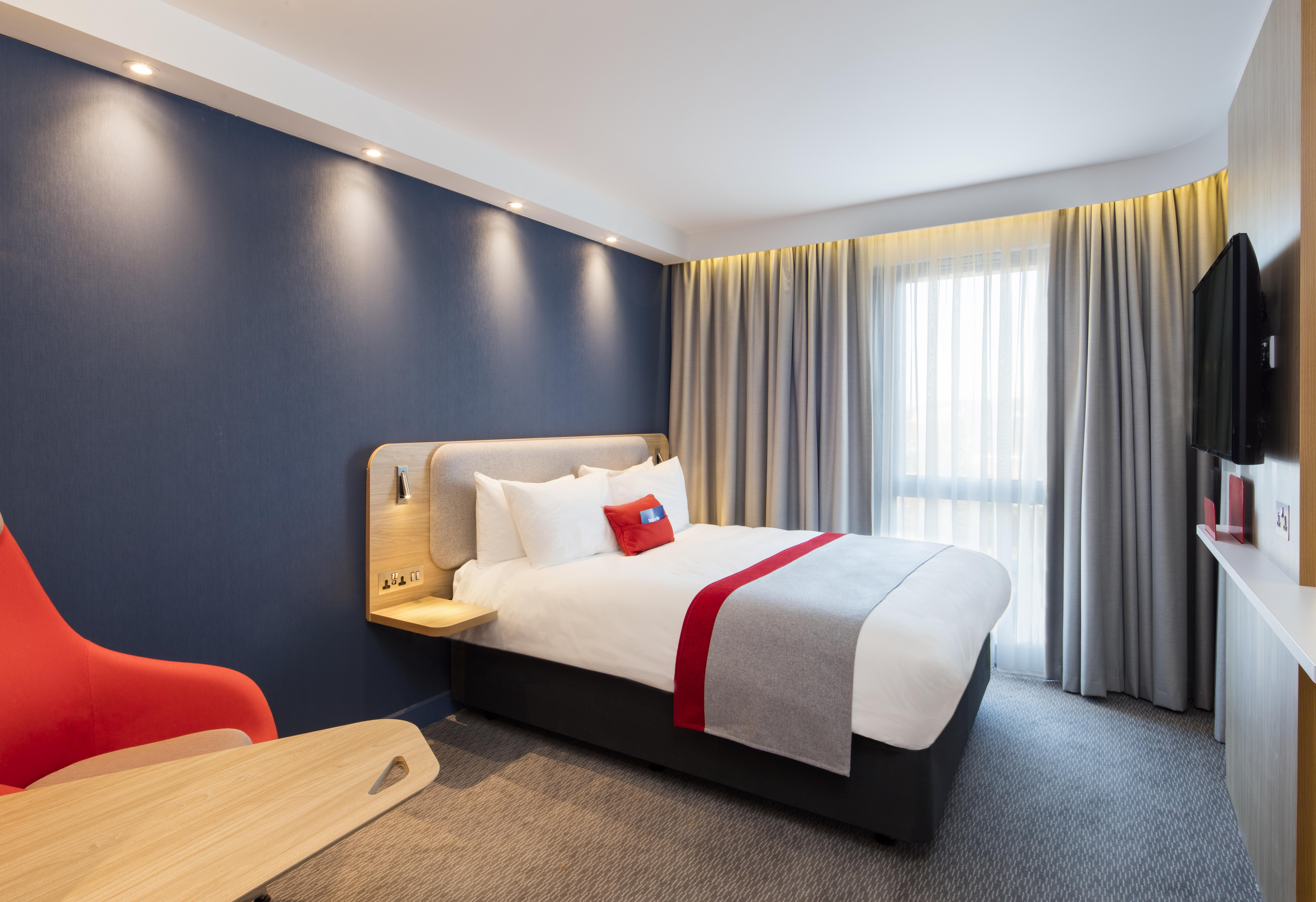 Holiday Inn Express Belfast City By Ihg Bagian luar foto