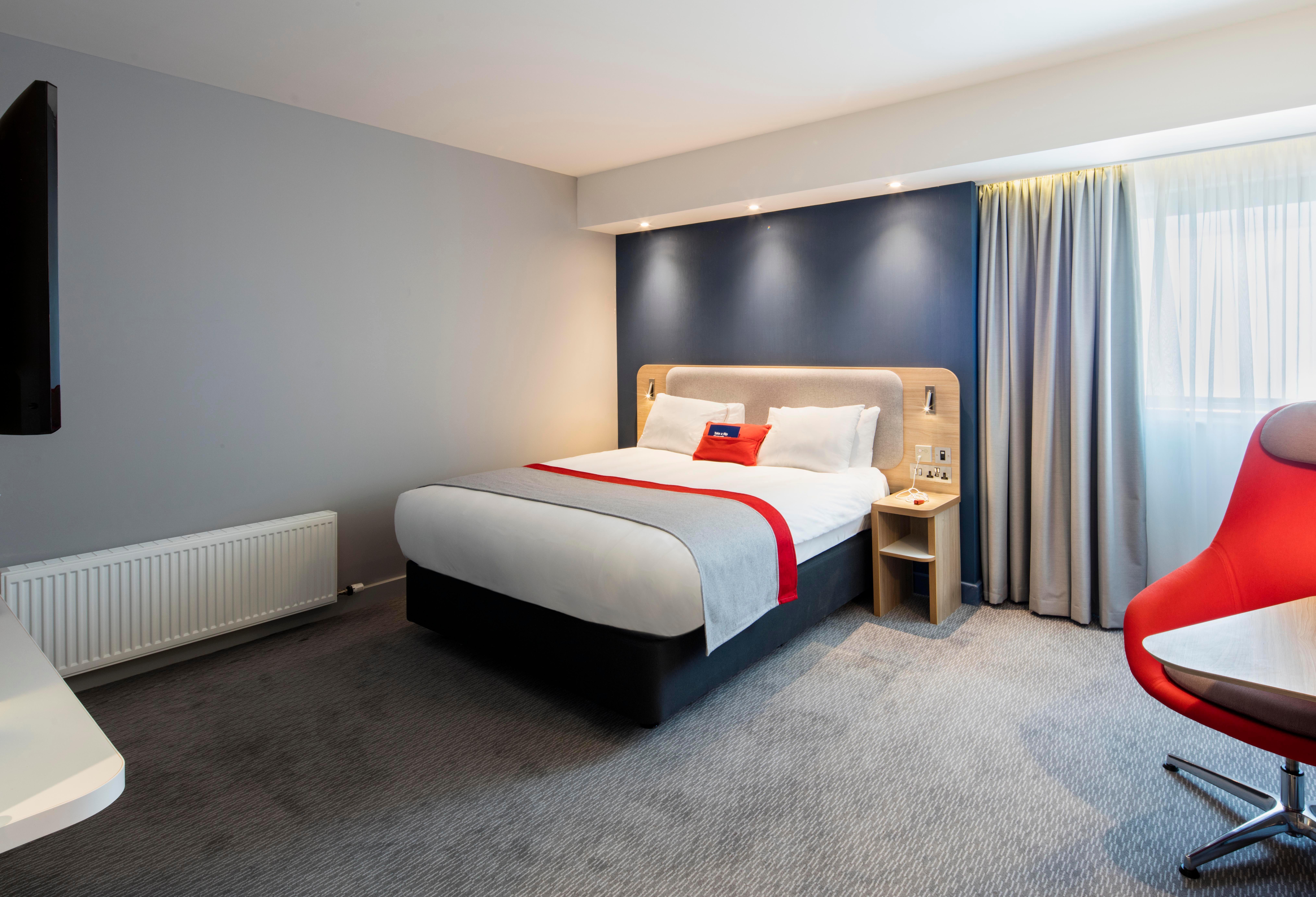 Holiday Inn Express Belfast City By Ihg Bagian luar foto