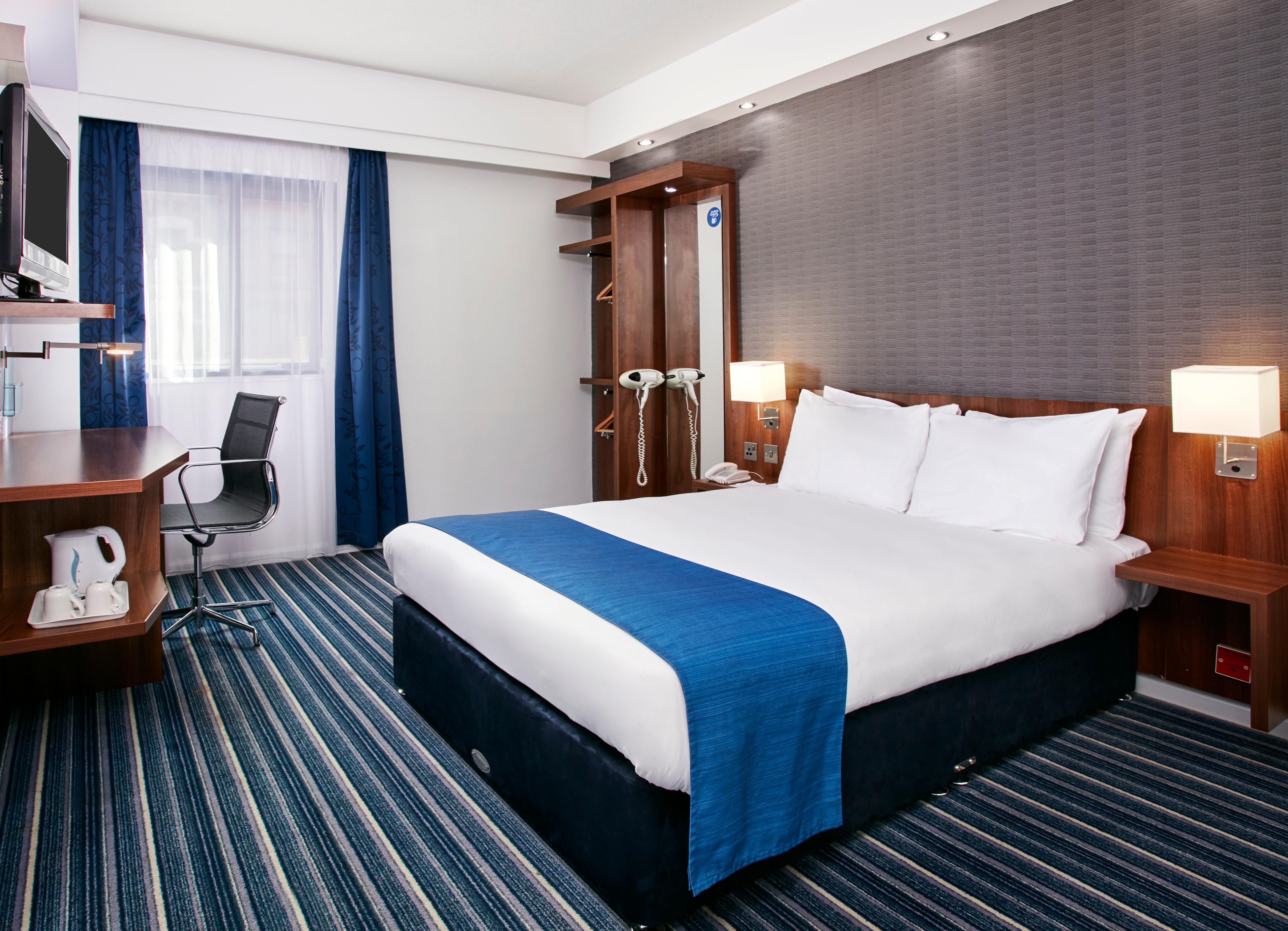 Holiday Inn Express Belfast City By Ihg Bagian luar foto