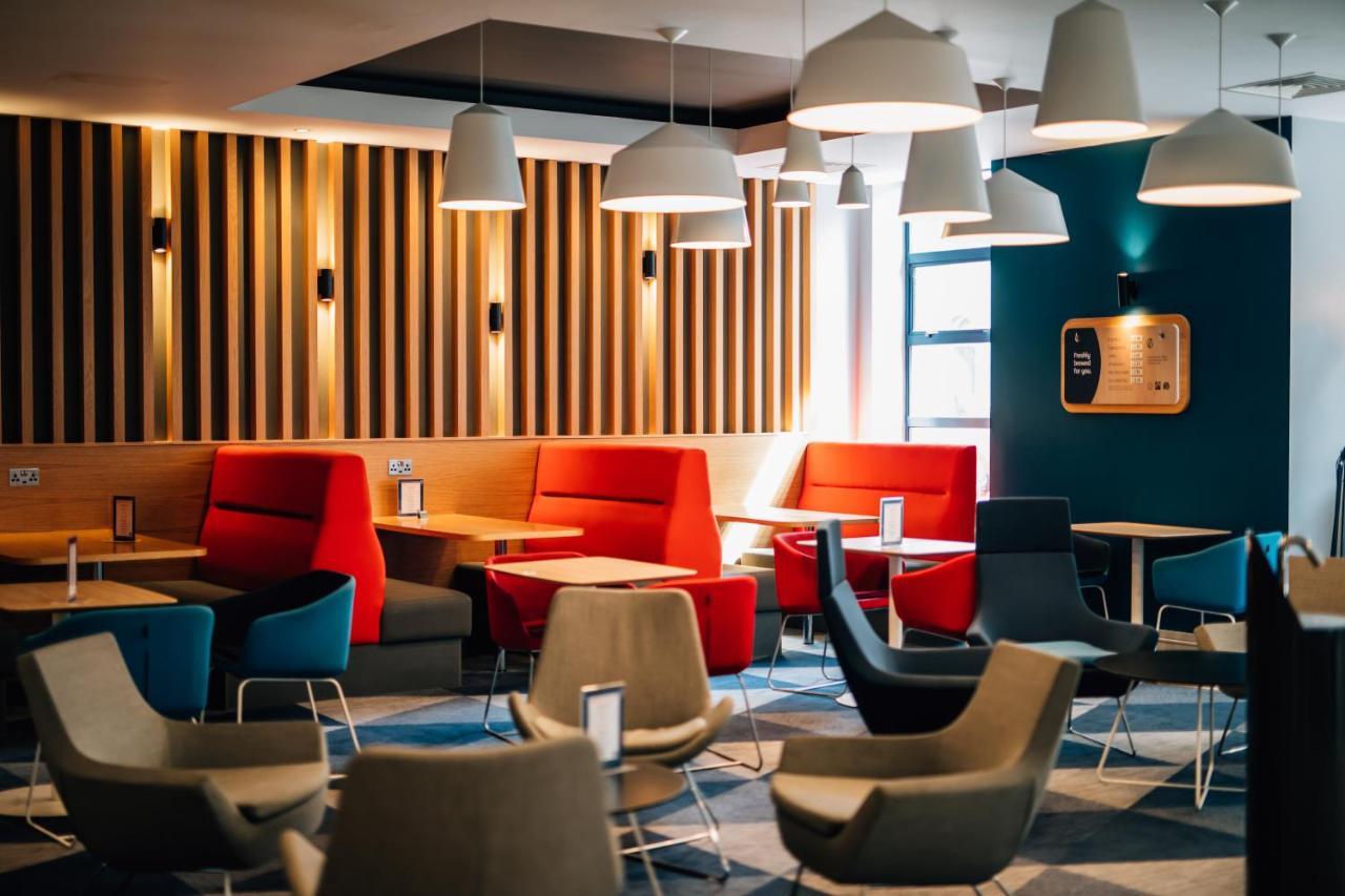 Holiday Inn Express Belfast City By Ihg Bagian luar foto