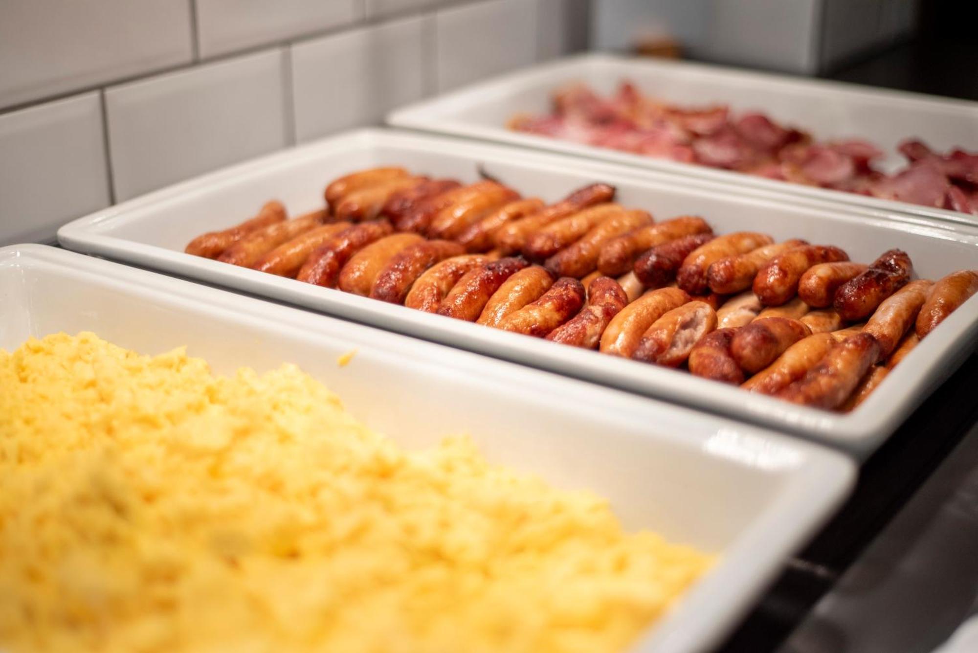 Holiday Inn Express Belfast City By Ihg Bagian luar foto